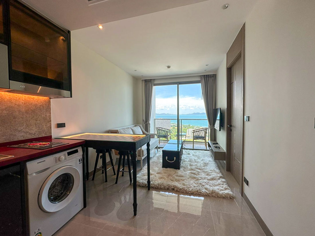 1 Bedrooms @ The Riviera Ocean Drive